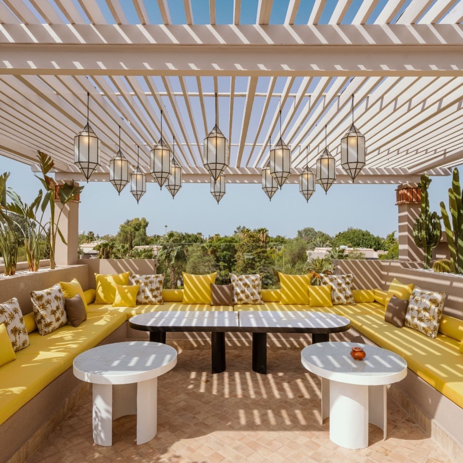 Zest Rooftop Bar